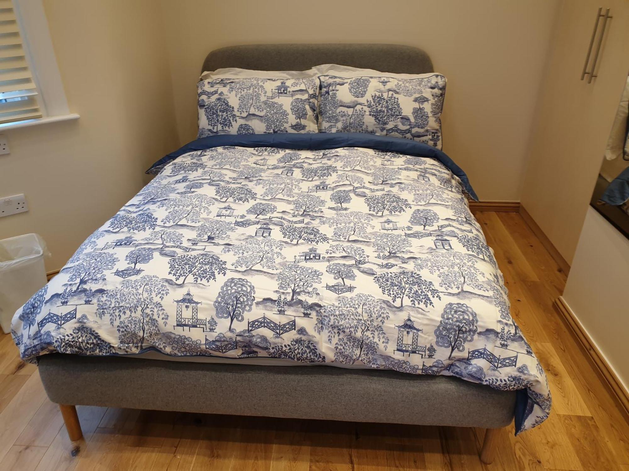 London Luxury Apartments 3 Bedroom Sleeps 8 With 3 Bathrooms 5 Mins Walk To Tube Station Free Parking Ilford Luaran gambar